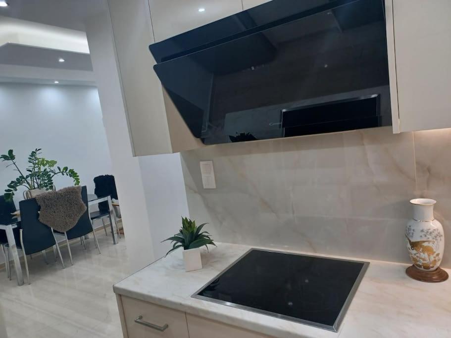 Cozy Renovated Apartment Athens Exterior photo
